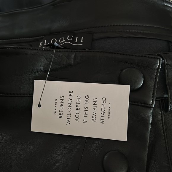 Leather skirt - Picture 2 of 2